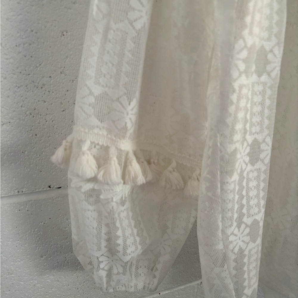 Love Riche Lace Blouse - Picture 4 of 4